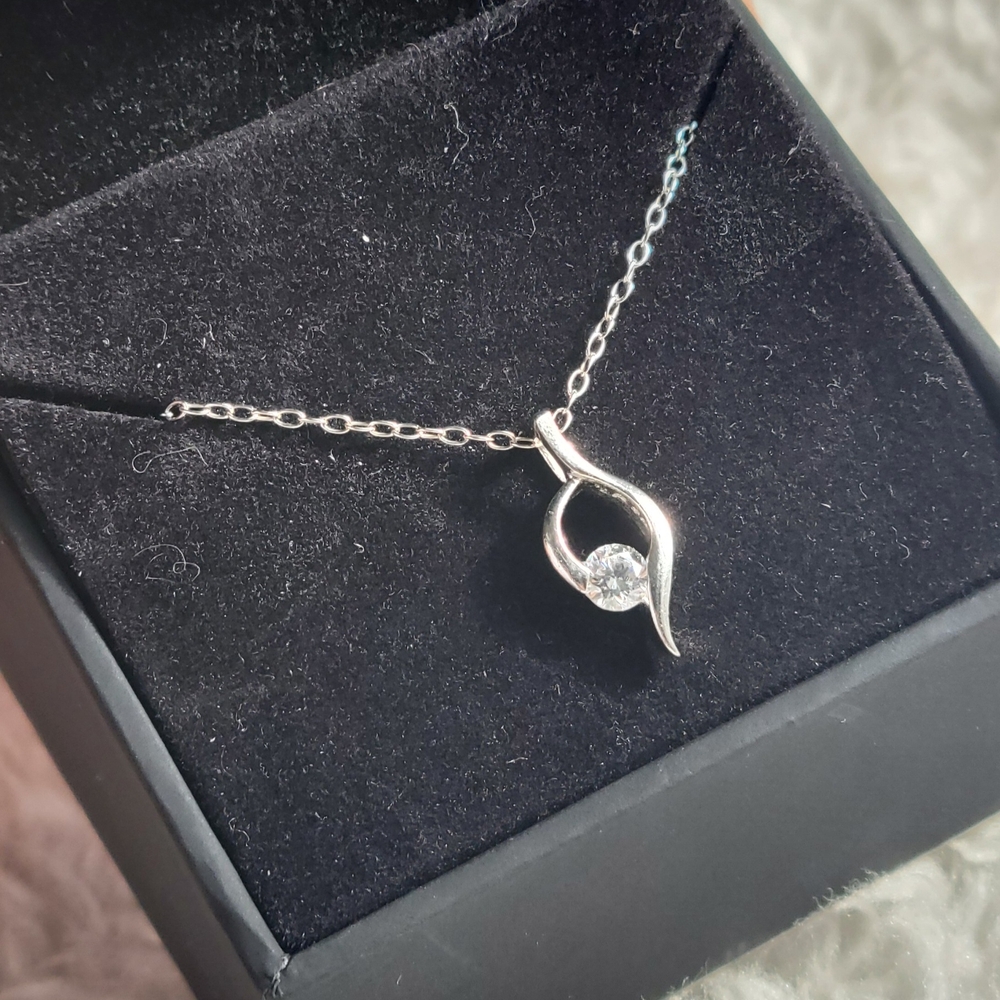 Sterling Silver 925 Dainty Pendant with Cubic Zirconia Stone Necklace 23cm
